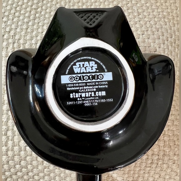 Earth Vader Mug (Large) - Picture 8 of 9